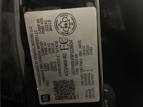 Used 2023 GMC Canyon Elevation image 27