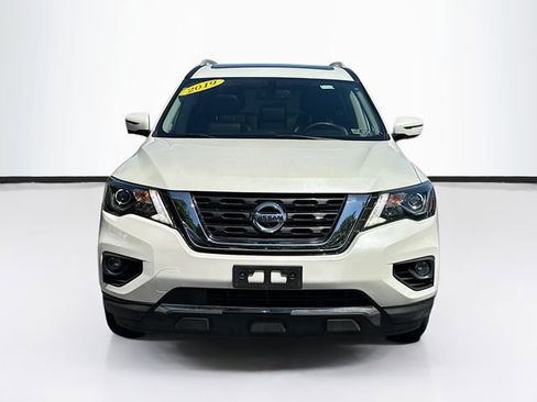 Used 2019 Nissan Pathfinder Platinum image 2