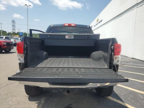 Used 2012 Toyota Tundra 4x4 CrewMax w/ Tow Pkg image 18