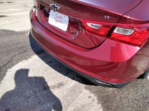 Used 2018 Chevrolet Malibu LT w/ Leather Package image 16