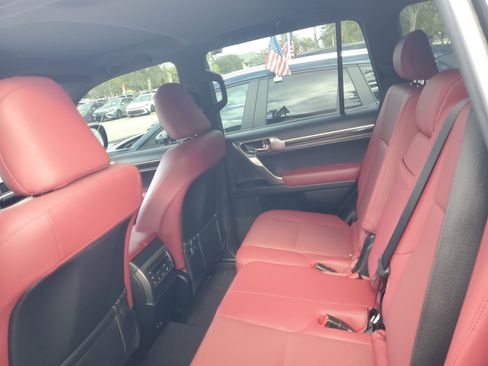 Used 2023 Lexus GX 460 Premium image 10