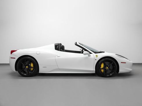 Certified 2015 Ferrari 458 Spider image 5