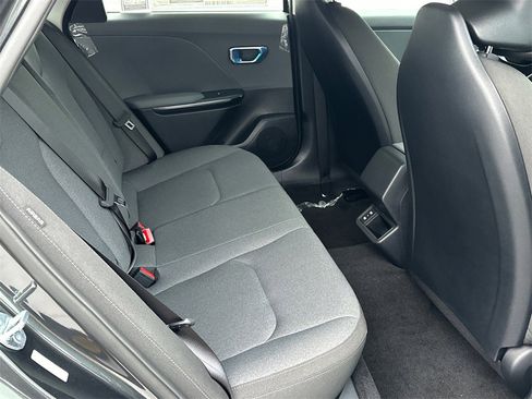 New 2025 Kia K4 LXS image 10