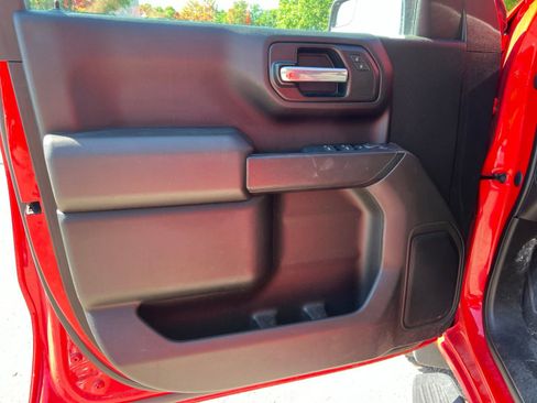 Used 2022 Chevrolet Silverado 1500 Custom AWD/4WD image 10