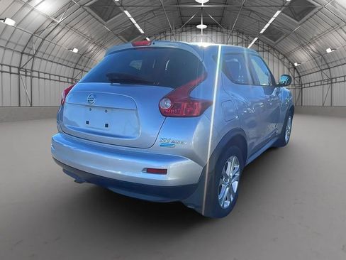 Used 2014 Nissan Juke SV image 3