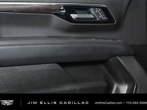 Used 2025 Chevrolet Tahoe LT RWD image 6