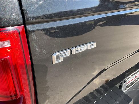 Used 2015 Ford F150 Lariat image 10