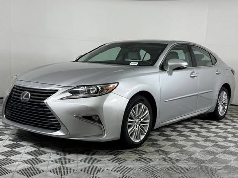 Used 2016 Lexus ES 350 w/ Navigation System Package FWD image 2