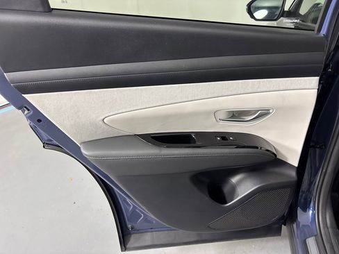 Used 2025 Hyundai Tucson Limited image 31