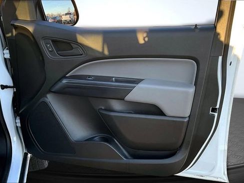 Used 2021 Chevrolet Colorado W/T w/ WT Convenience Package image 27