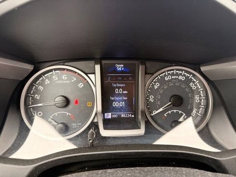 Used 2017 Toyota Tacoma SR5 image 12