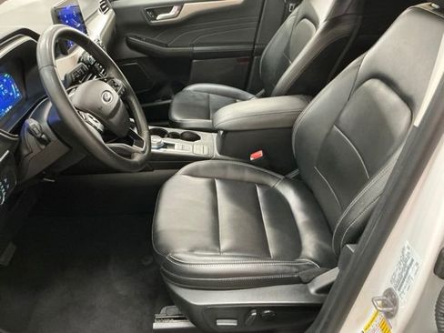 Used 2022 Ford Escape SEL w/ Technology Package FWD image 13
