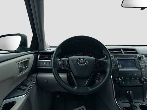 Used 2015 Toyota Camry LE FWD image 21
