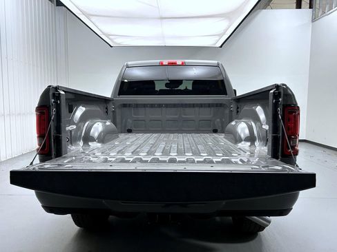 New 2026 RAM 2500 Big Horn AWD/4WD image 9