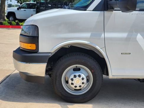 New 2026 Chevrolet Express 3500 w/ Power Convenience Package RWD image 14