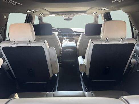 Used 2021 Cadillac Escalade Sport w/ Driver Assist Tech Package AWD/4WD image 10