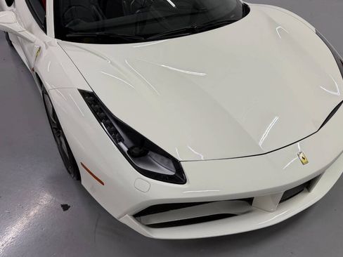 Used 2019 Ferrari 488 Spider RWD image 4