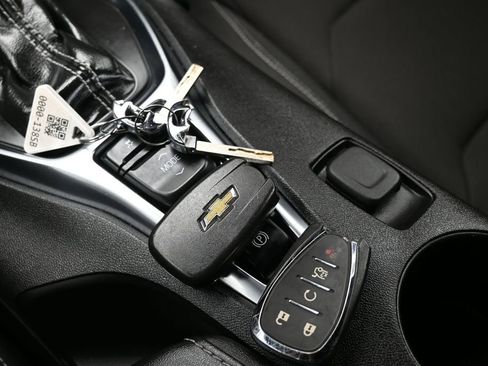 Used 2023 Chevrolet Camaro LT RWD image 27