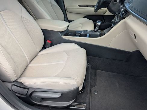 Used 2017 Kia Optima EX FWD image 26