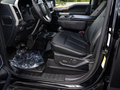 Used 2018 Ford F150 Lariat w/ Equipment Group 501A Mid AWD/4WD image 16
