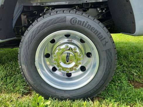 New 2026 Ford F450 Platinum w/ FX4 Off-Road Package AWD/4WD image 9