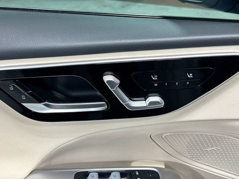 Used 2023 Mercedes-Benz C 300 4MATIC Sedan image 22