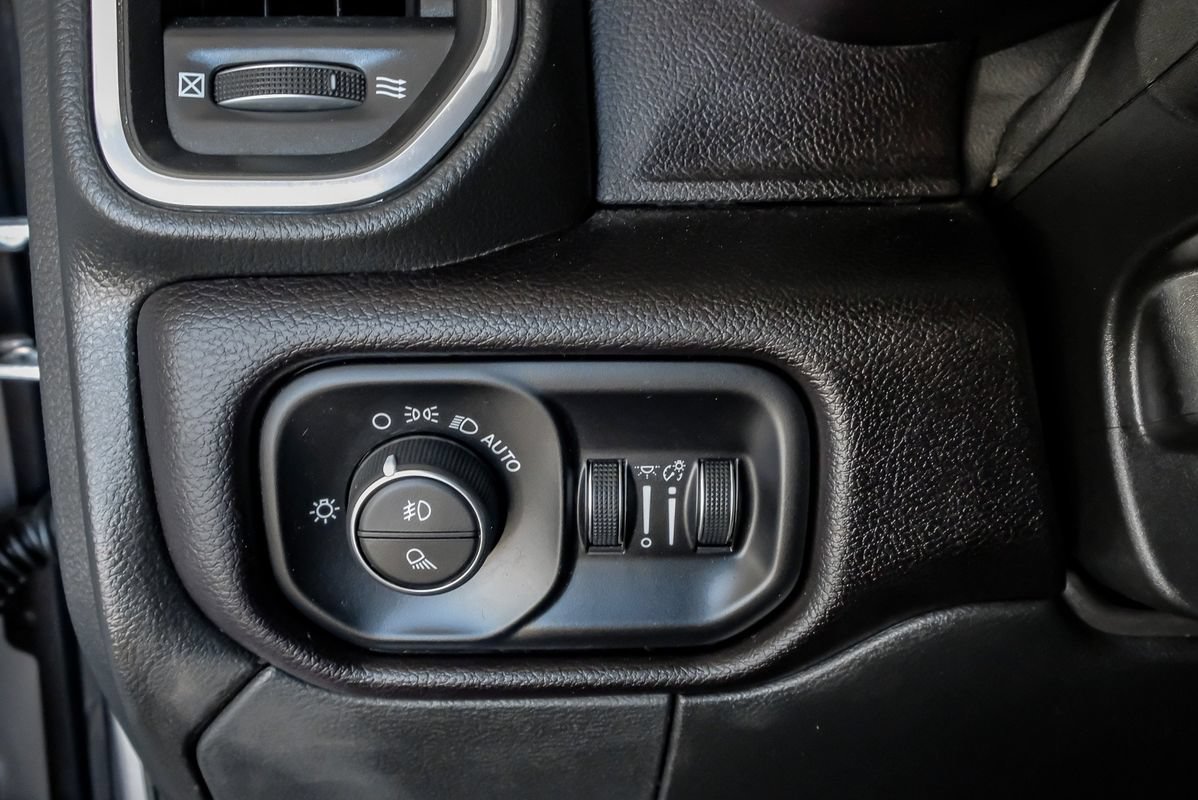 Used 2023 RAM 2500 Laramie AWD/4WD image 23
