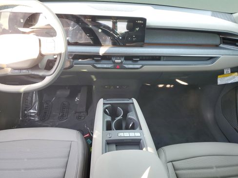 New 2026 Kia EV9 Land image 18