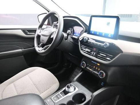 Used 2022 Ford Escape SE w/ SE Sport Appearance Package FWD image 25