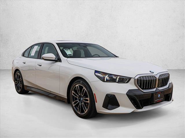 Used 2026 BMW 530i xDrive AWD/4WD image 3