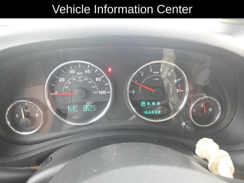 Used 2012 Jeep Wrangler Unlimited Sahara w/ Connectivity Group AWD/4WD image 13