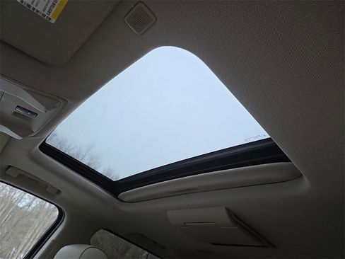 Used 2019 GMC Yukon XL Denali w/ Denali Ultimate Package image 15