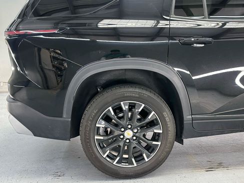 Used 2025 Chevrolet Traverse LT w/ Sun and Wheel Package FWD image 10
