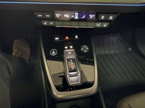 Used 2024 Audi Q4 e-tron Prestige image 14