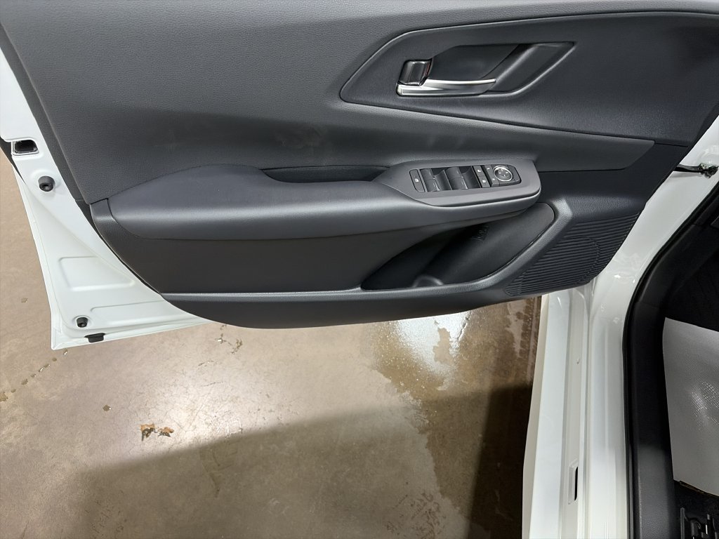 New 2026 Toyota Prius Plug-In Hybrid FWD image 11