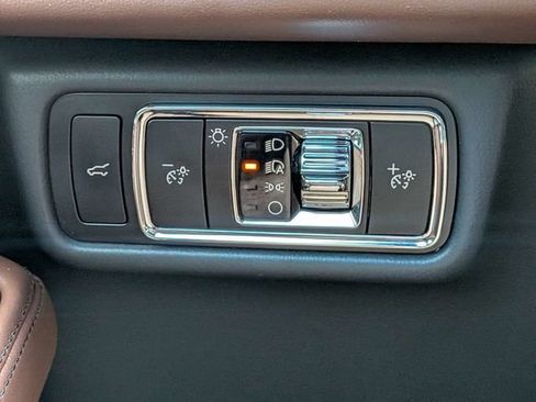 Used 2025 Lincoln Aviator Reserve w/ Equipment Group 201A AWD/4WD image 26