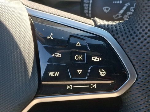 Used 2022 Volkswagen Tiguan SEL R-Line image 23