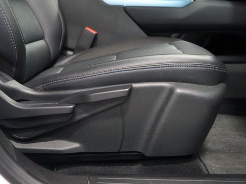 Used 2024 Chevrolet Equinox EV FWD LT w/ 2LT image 67