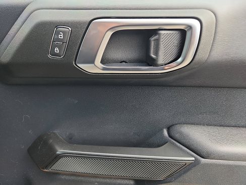 Certified 2024 Ford Bronco Badlands image 36