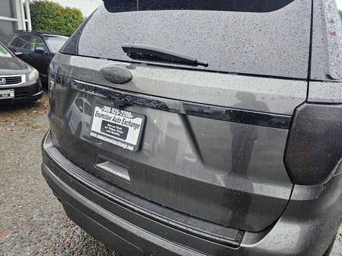 Used 2018 Ford Explorer Sport w/ Equipment Group 401A image 17