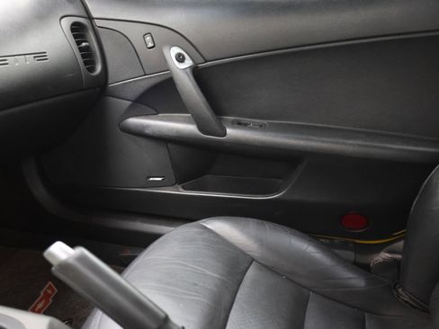 Used 2007 Chevrolet Corvette Convertible w/ Preferred Equipment Group RWD image 11