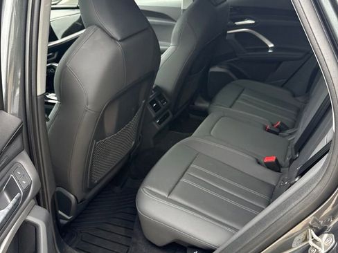 Used 2025 Audi Q5 Premium Plus w/ Premium Plus AWD/4WD image 11