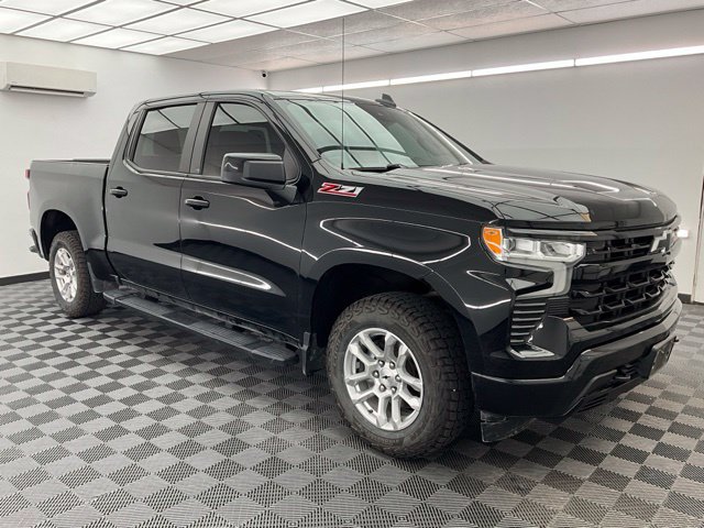 Used 2022 Chevrolet Silverado 1500 RST AWD/4WD image 3