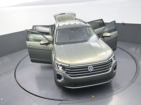 Used 2026 Volkswagen Atlas SE AWD/4WD image 30
