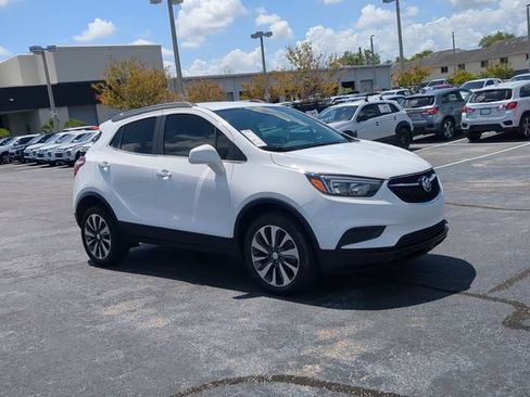 Used 2022 Buick Encore Preferred w/ Safety Package AWD/4WD image 4