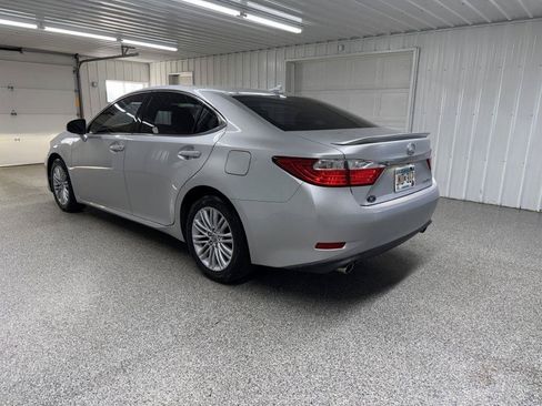 Used 2013 Lexus ES 350 w/ Luxury Pkg FWD image 4