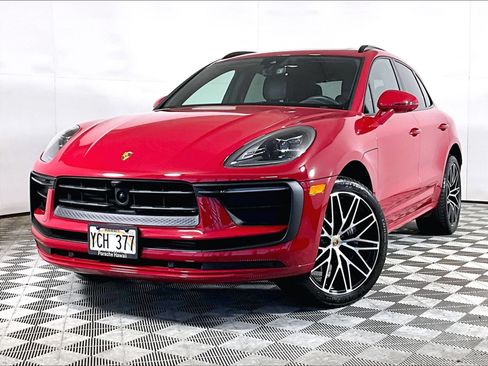 Used 2026 Porsche Macan AWD/4WD image 1