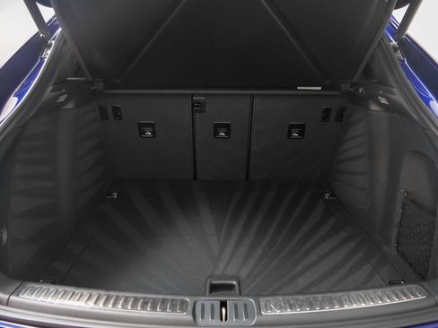 Used 2025 Porsche Macan image 19