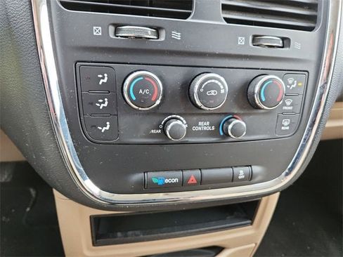 Used 2014 Dodge Grand Caravan SE w/ Quick Order Package 29E SE image 15