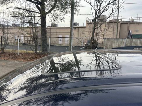 Certified 2024 Toyota Sienna XLE image 17